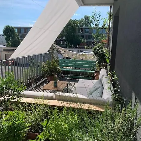 Helle Loftwohnung Mit Grosser Terrasse *